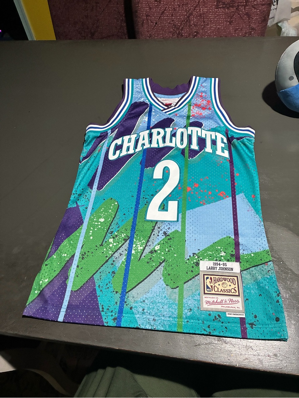 Mitchell and Ness size Small Charlotte Hornets Larry Johnson EUC Jersey